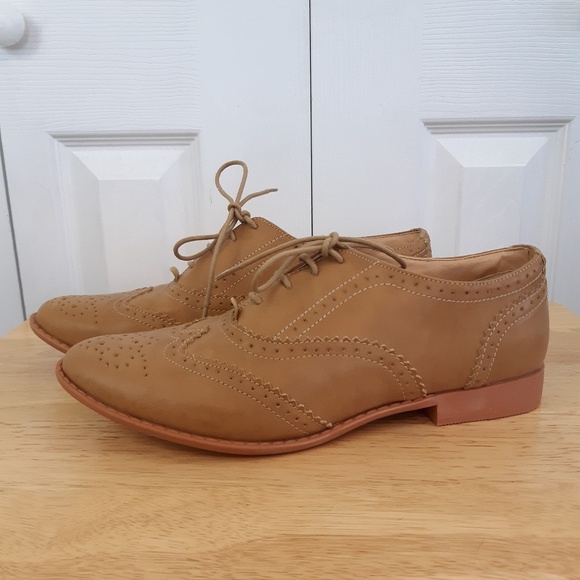 Wanted Shoes - Cute Neutral Flats